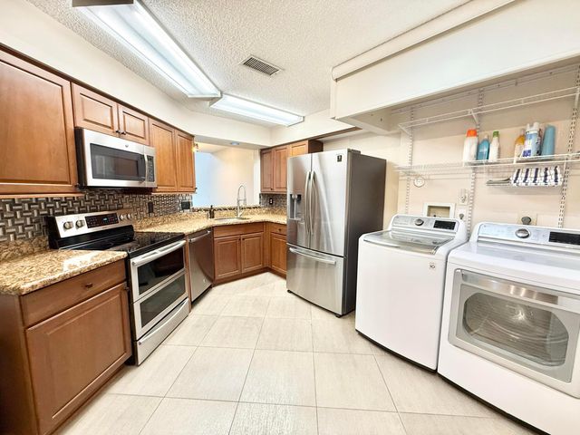 9190 Boca Gardens Parkway B, Boca Raton, FL 33496