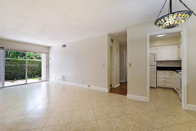 148 Yacht Club Drive 10, North Palm Beach, FL 33408