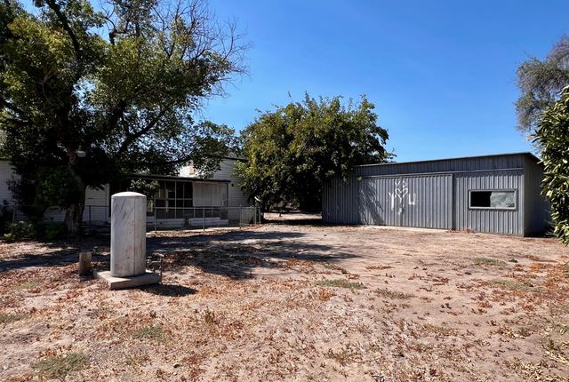 2306 W F St, Oakdale, CA 95361