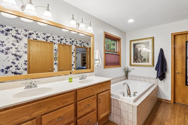 355 Maple Heights ROAD, Marshall, WI 53559