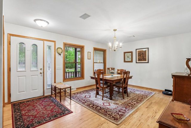 355 Maple Heights ROAD, Marshall, WI 53559