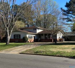 908 Cassandra Avenue SE, Huntsville, AL 35802