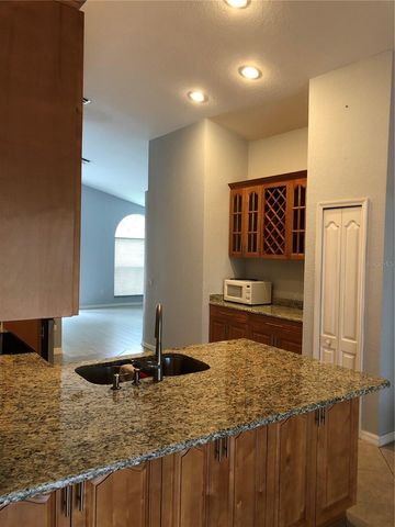 9405 HIDDEN WATER CIRCLE, Riverview, FL 33578