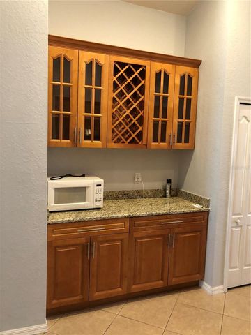 9405 HIDDEN WATER CIRCLE, Riverview, FL 33578