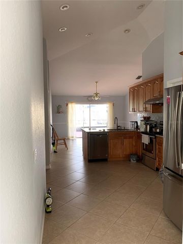 9405 HIDDEN WATER CIRCLE, Riverview, FL 33578
