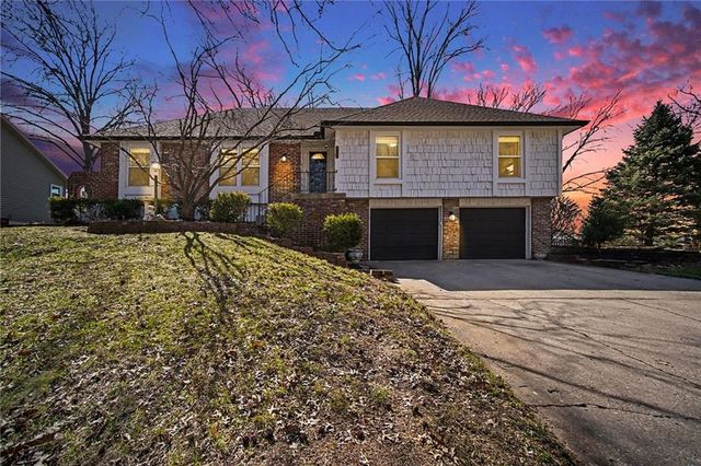 5107 NW 67th Street, Kansas City, MO 64151