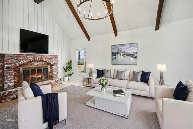 5107 NW 67th Street, Kansas City, MO 64151