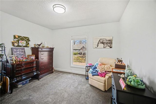 5107 NW 67th Street, Kansas City, MO 64151