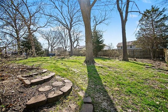 5107 NW 67th Street, Kansas City, MO 64151