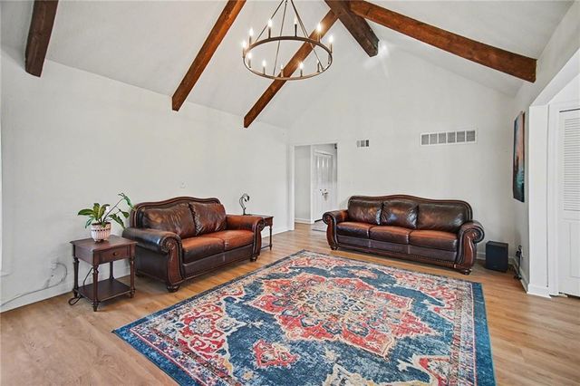 5107 NW 67th Street, Kansas City, MO 64151