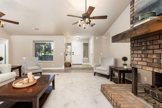 5837 W Stewart Avenue, Visalia, CA 93291