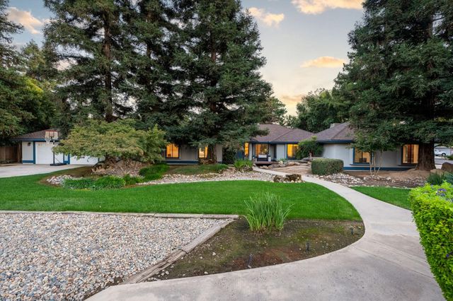 5837 W Stewart Avenue, Visalia, CA 93291