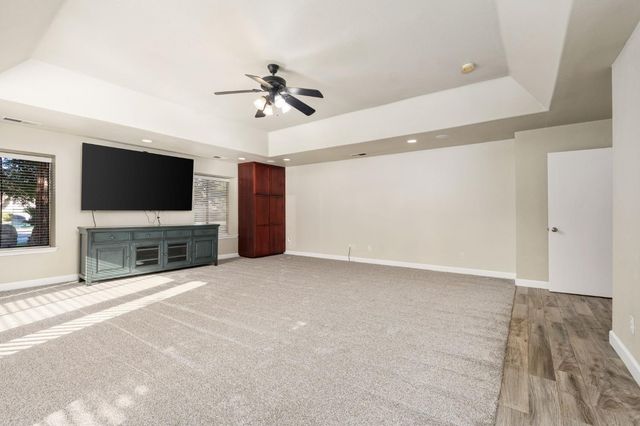 5837 W Stewart Avenue, Visalia, CA 93291