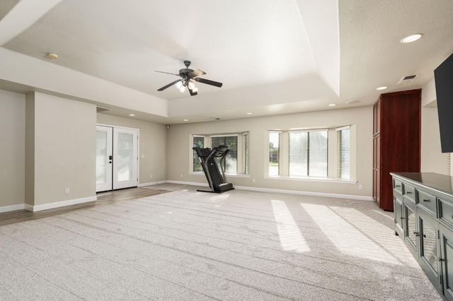 5837 W Stewart Avenue, Visalia, CA 93291