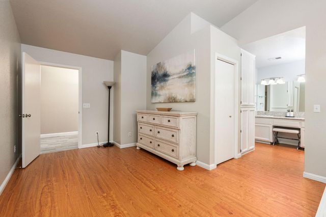 5837 W Stewart Avenue, Visalia, CA 93291