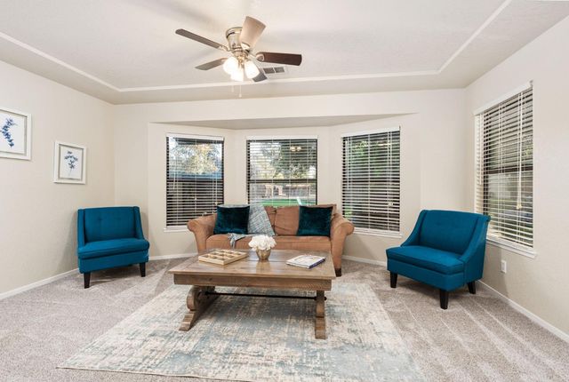 5837 W Stewart Avenue, Visalia, CA 93291