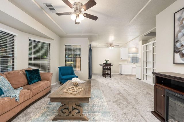 5837 W Stewart Avenue, Visalia, CA 93291