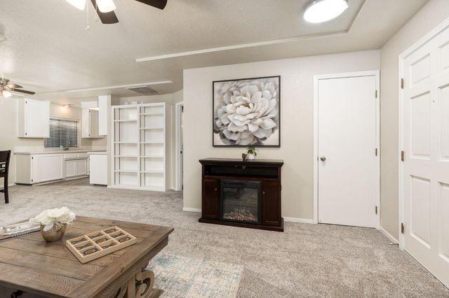 5837 W Stewart Avenue, Visalia, CA 93291