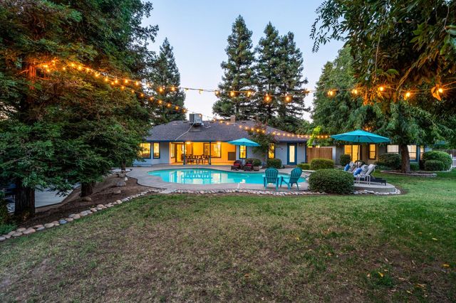 5837 W Stewart Avenue, Visalia, CA 93291