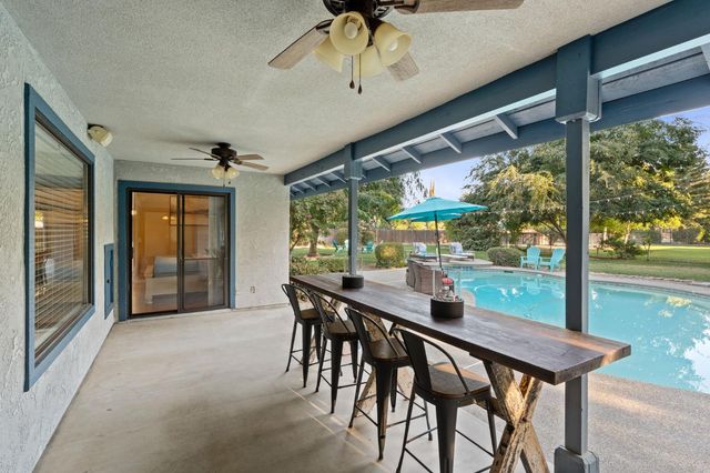 5837 W Stewart Avenue, Visalia, CA 93291