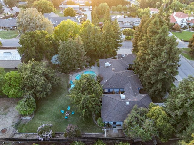 5837 W Stewart Avenue, Visalia, CA 93291