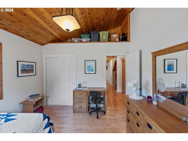 96213 FAIRVIEW SUMNER Ln, Coquille, OR 97423