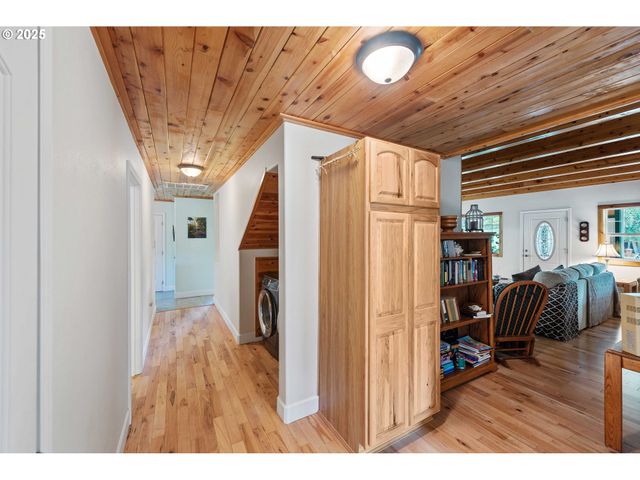 96213 FAIRVIEW SUMNER Ln, Coquille, OR 97423