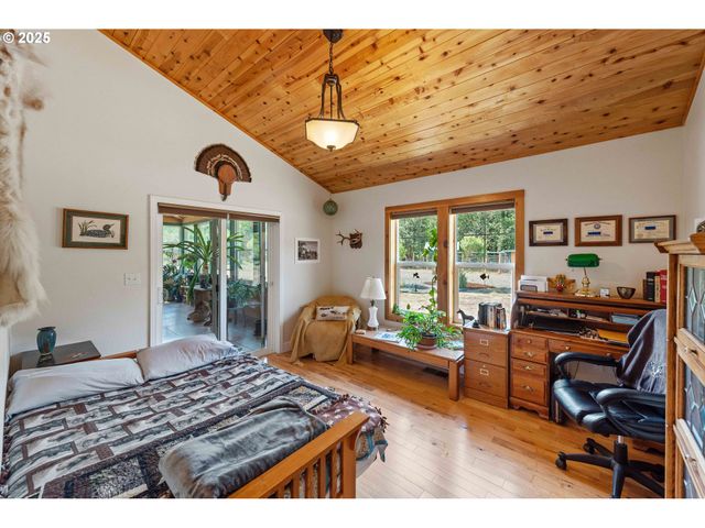 96213 FAIRVIEW SUMNER Ln, Coquille, OR 97423