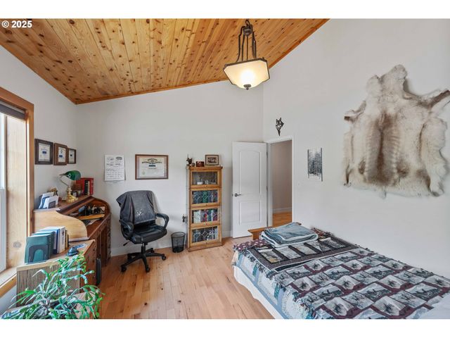 96213 FAIRVIEW SUMNER Ln, Coquille, OR 97423