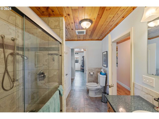 96213 FAIRVIEW SUMNER Ln, Coquille, OR 97423