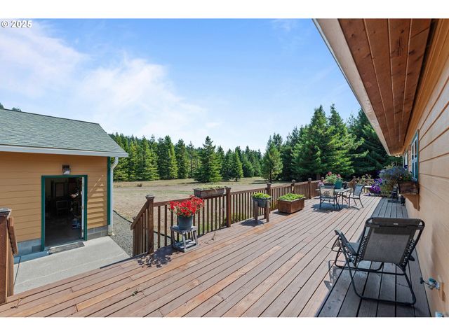 96213 FAIRVIEW SUMNER Ln, Coquille, OR 97423