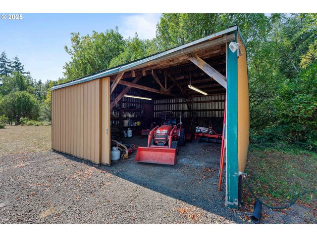 96213 FAIRVIEW SUMNER Ln, Coquille, OR 97423