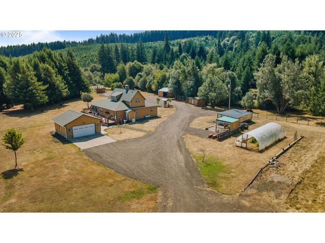 96213 FAIRVIEW SUMNER Ln, Coquille, OR 97423