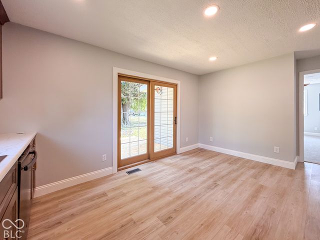 31 S Superior Street, Orestes, IN 46063