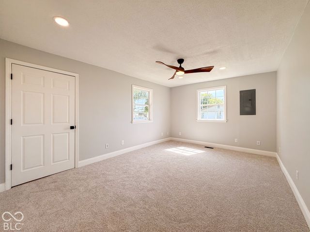 31 S Superior Street, Orestes, IN 46063
