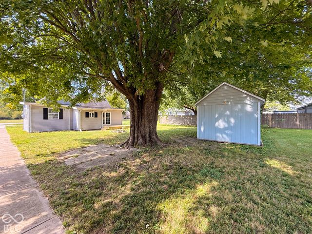 31 S Superior Street, Orestes, IN 46063