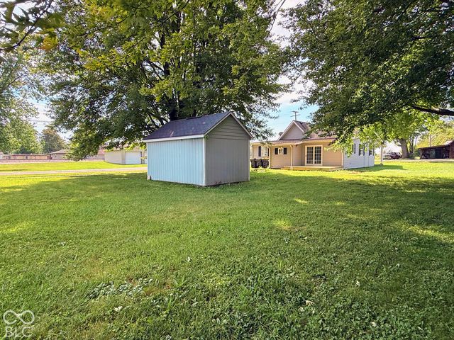 31 S Superior Street, Orestes, IN 46063