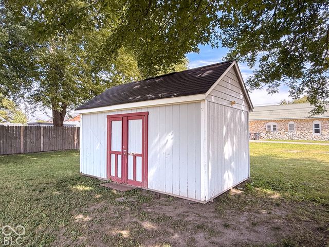 31 S Superior Street, Orestes, IN 46063