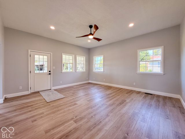 31 S Superior Street, Orestes, IN 46063
