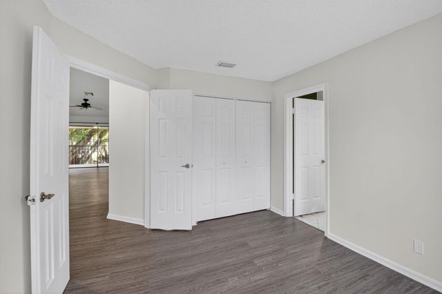 5530 Coach House Circle E, Boca Raton, FL 33486