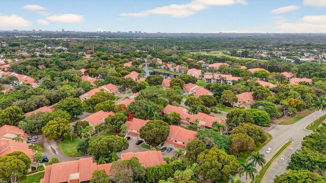 5530 Coach House Circle E, Boca Raton, FL 33486