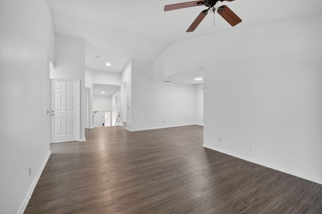 5530 Coach House Circle E, Boca Raton, FL 33486