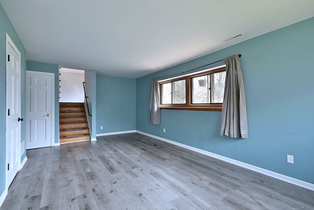 966 Aberdeen Drive, Crystal Lake, IL 60014