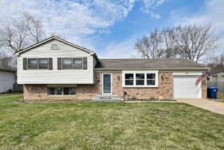 966 Aberdeen Drive, Crystal Lake, IL 60014