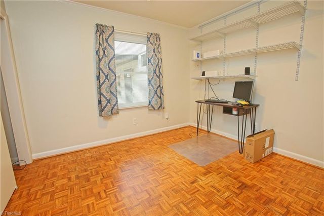 3205 London Road, Greensboro, NC 27405