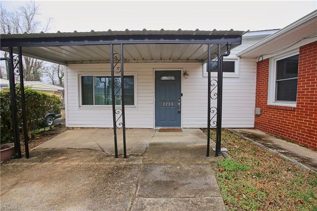 3205 London Road, Greensboro, NC 27405