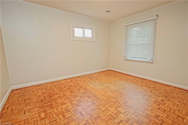 3205 London Road, Greensboro, NC 27405