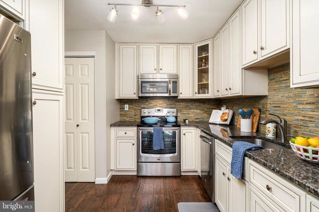 10 N HILL DR, Westampton, NJ 08060
