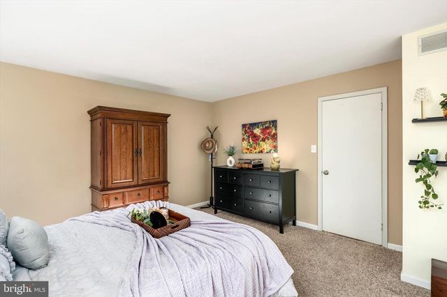 10 N HILL DR, Westampton, NJ 08060