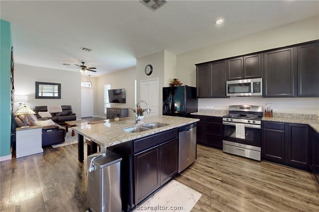 2071 Positano Loop, Bryan, TX 77808